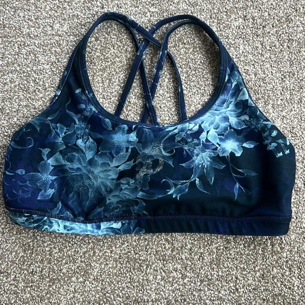 Peloton WITH bra.